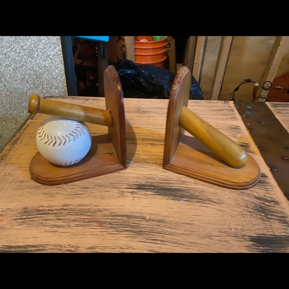 Baseball Bookends - Picture 1 of 1